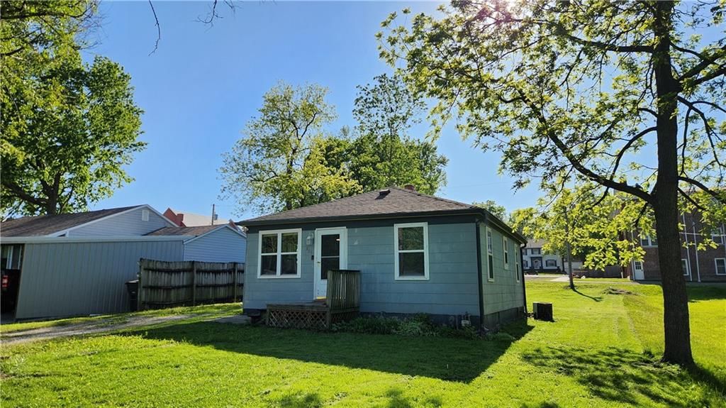 406 Maple Street — photo 17