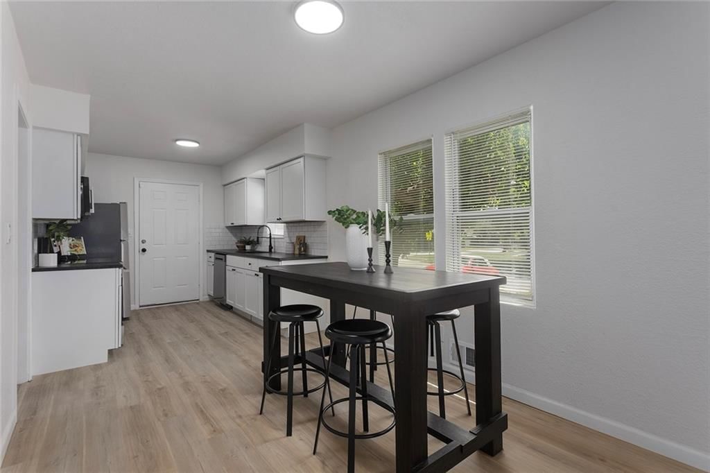1400 E Loula Street — photo 7