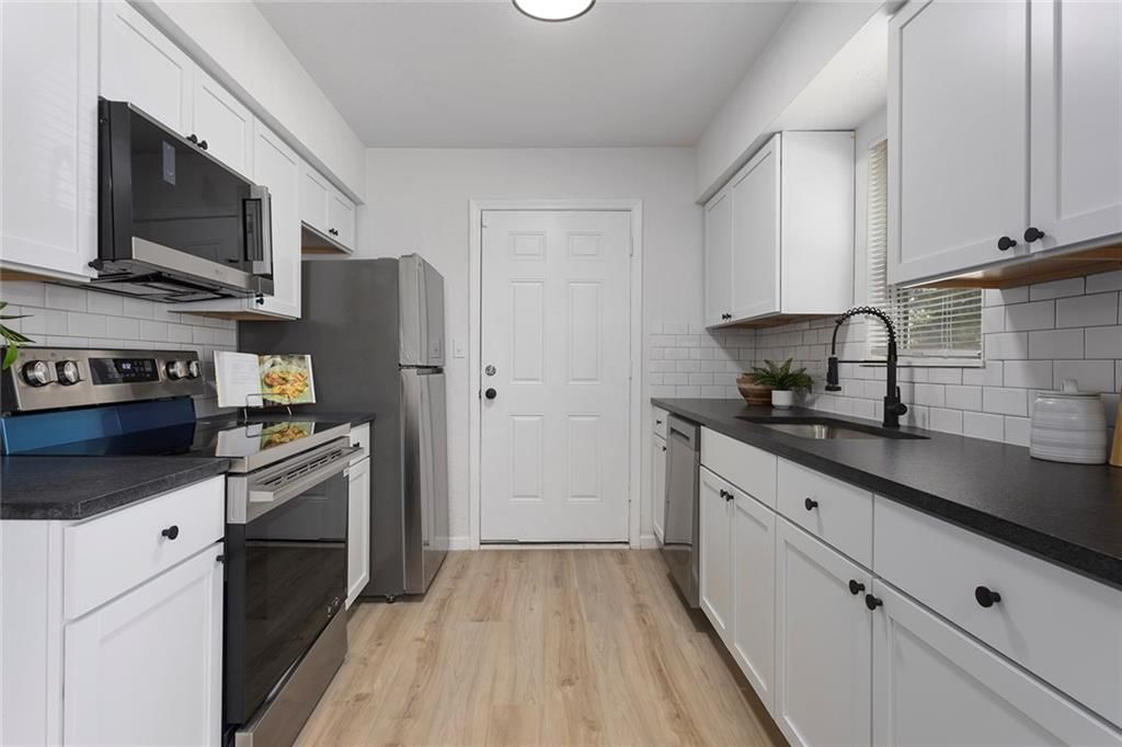 1400 E Loula Street — photo 8