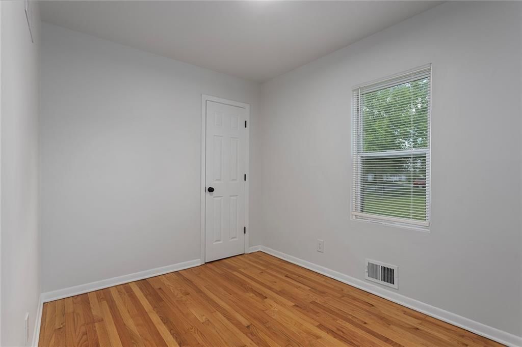 1400 E Loula Street — photo 10