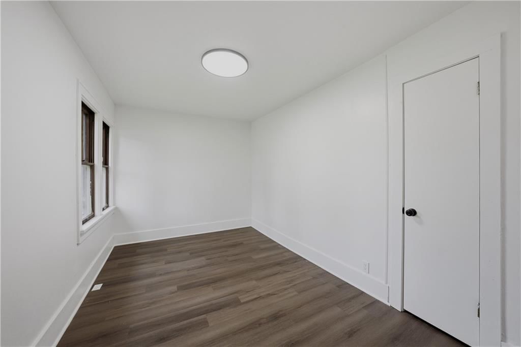 2407 Seneca Street — photo 15