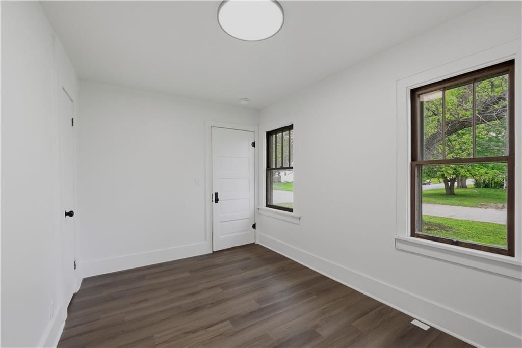2407 Seneca Street — photo 16