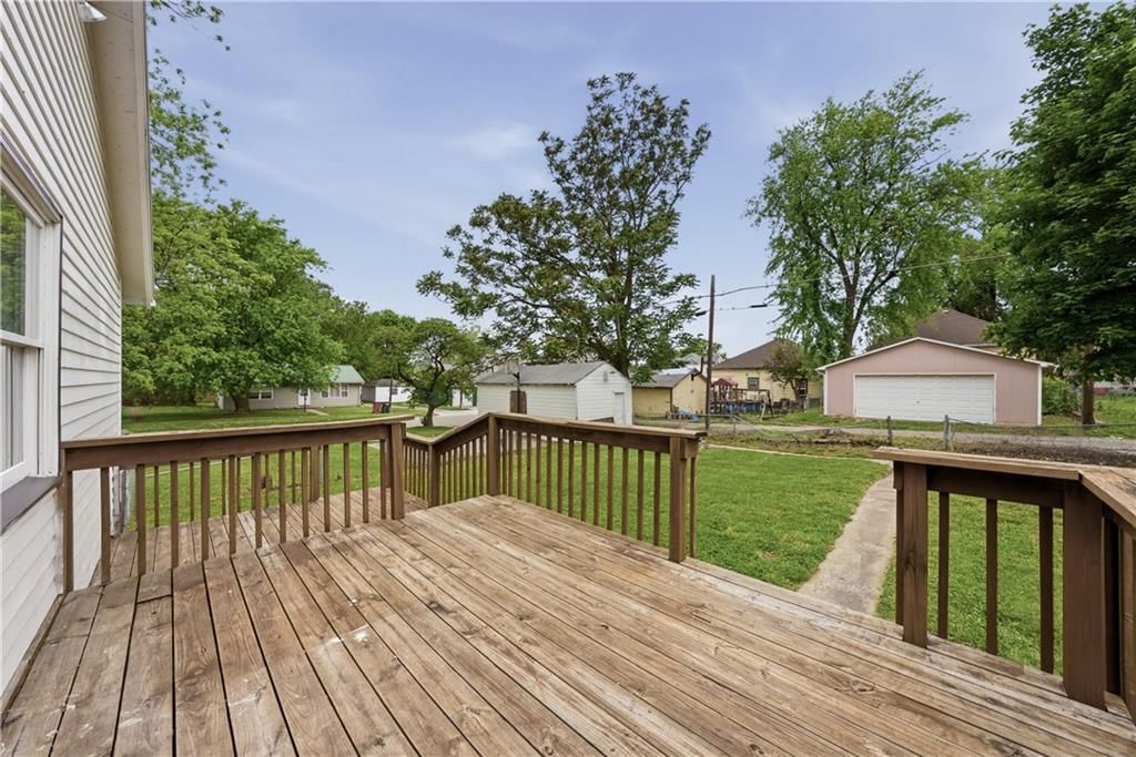 2407 Seneca Street — photo 22