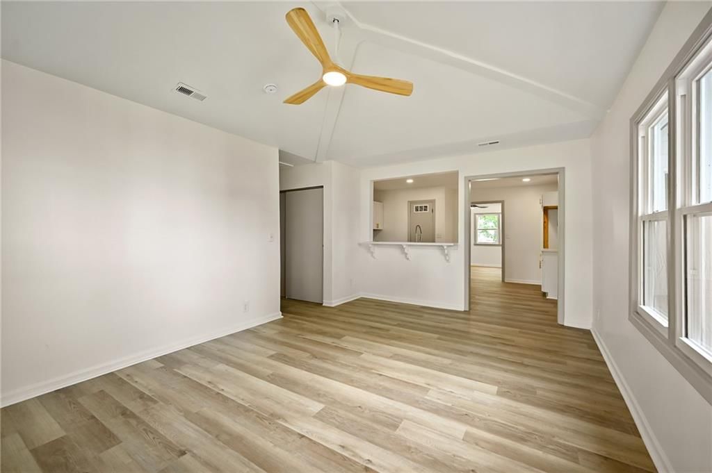 7017 N Campbell Street — photo 10
