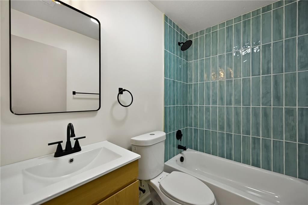 7017 N Campbell Street — photo 16