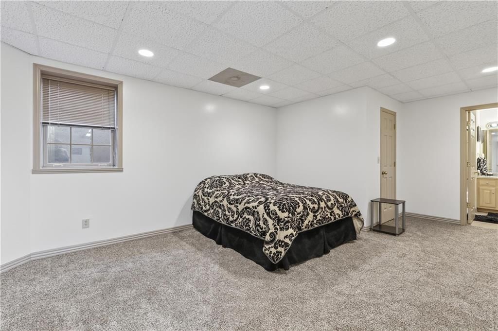 109 Crestwood Estates — photo 41