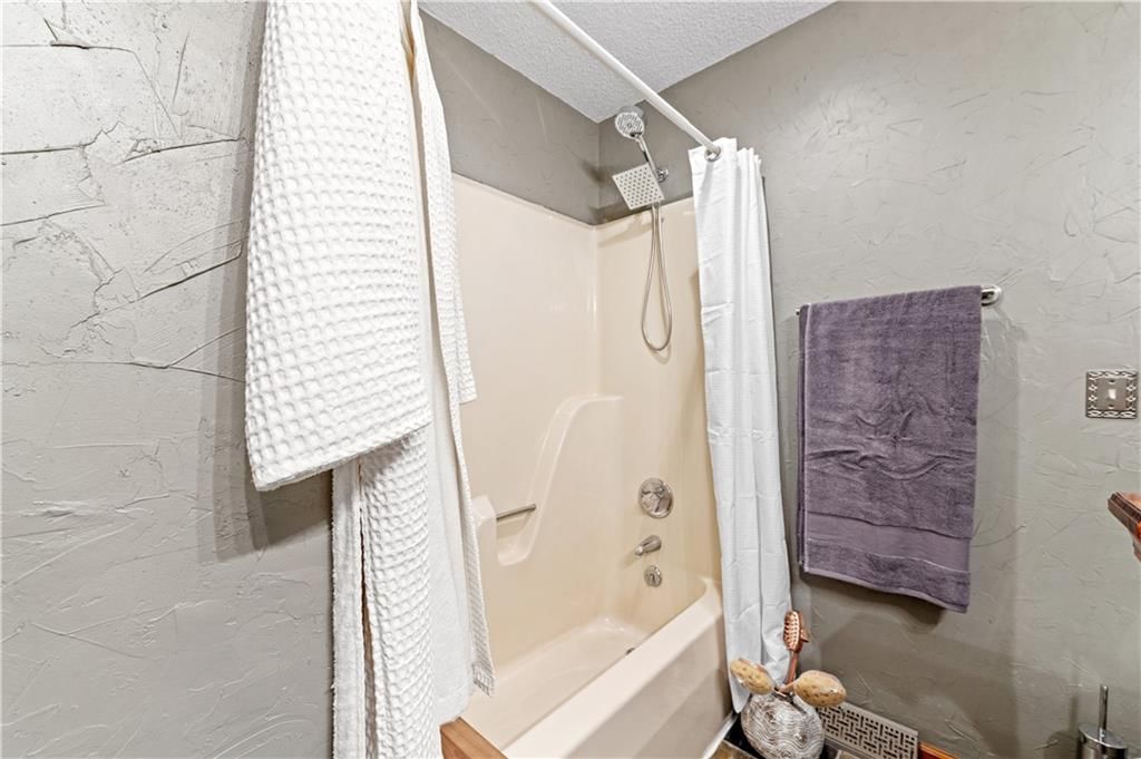11424 N Woodland Avenue — photo 21