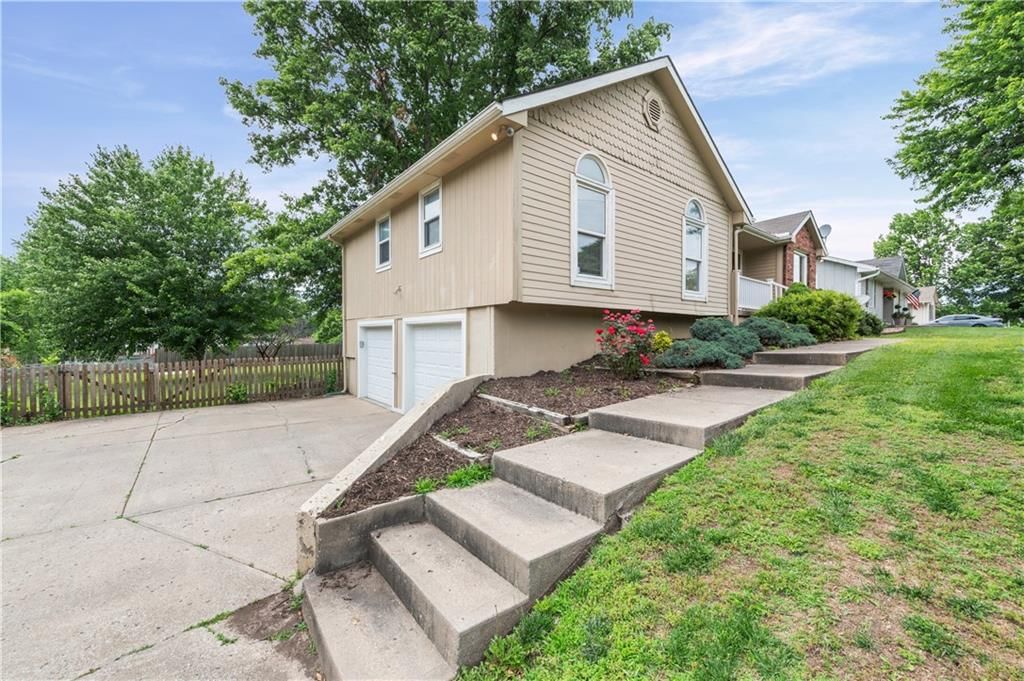 11424 N Woodland Avenue — photo 36