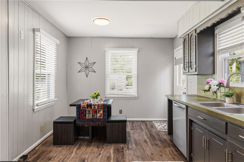 8806 Minnehaha Lane — photo 10