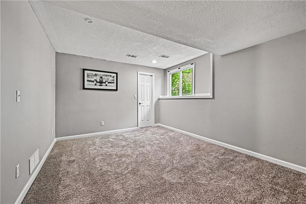 11203 Cedar Street — photo 29