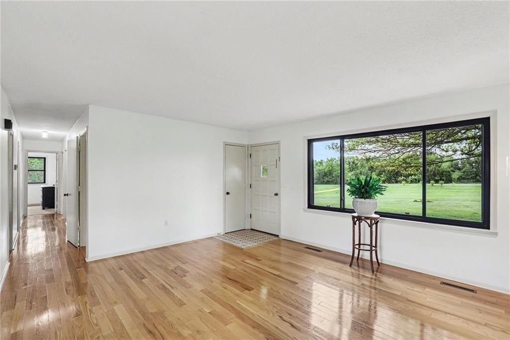 300 E Casey Road — photo 4