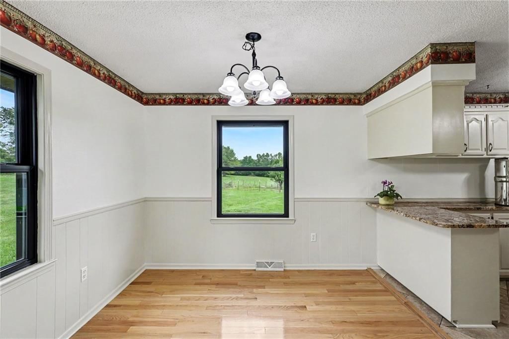 300 E Casey Road — photo 6