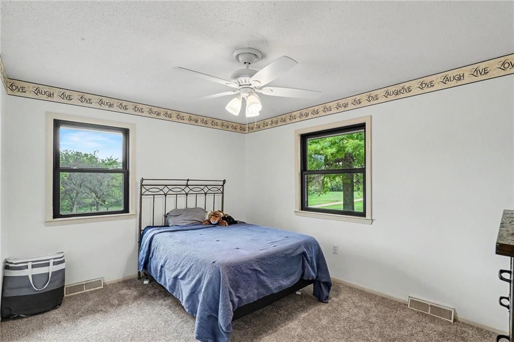 300 E Casey Road — photo 11
