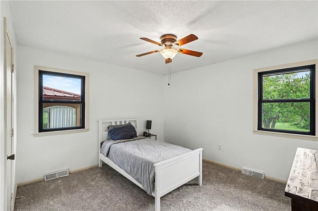 300 E Casey Road — photo 12