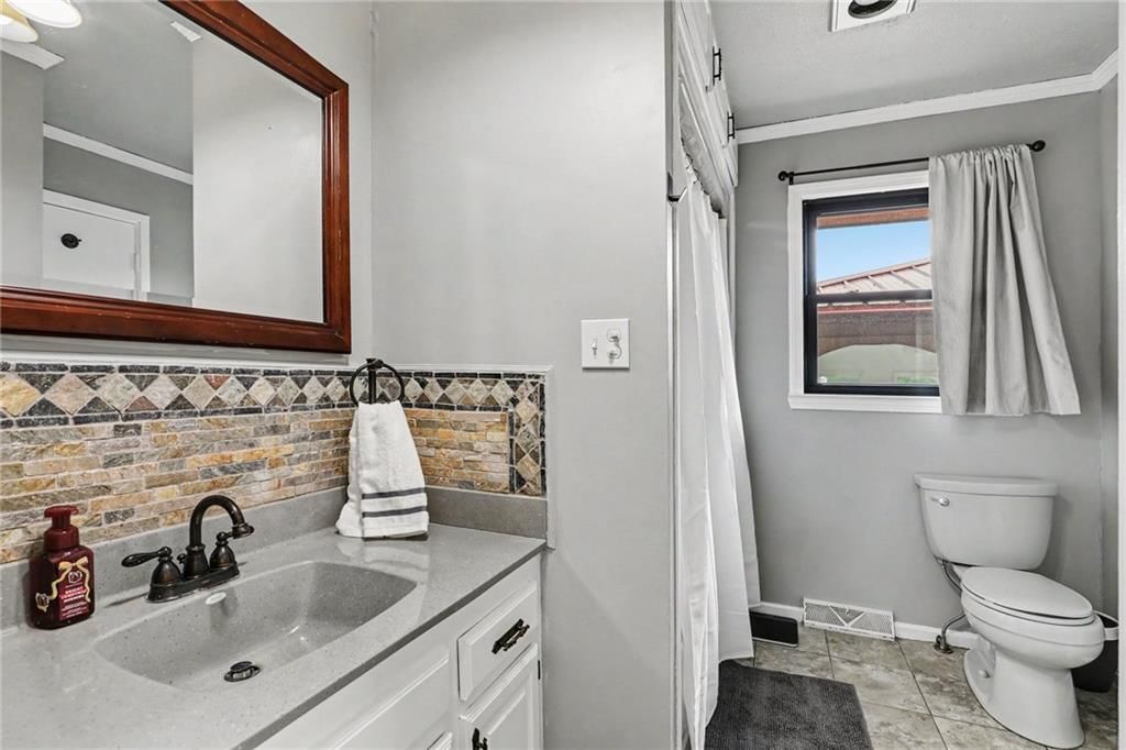 300 E Casey Road — photo 15
