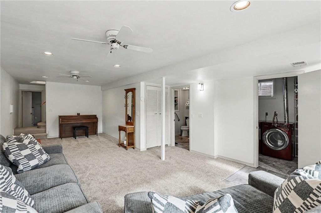 300 E Casey Road — photo 17