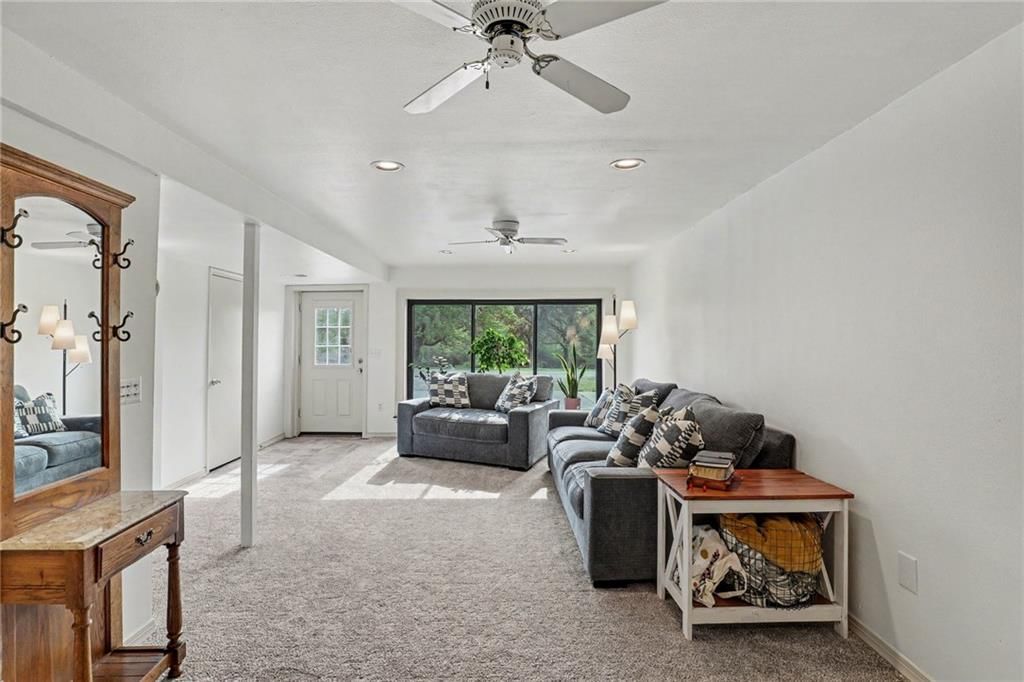 300 E Casey Road — photo 18