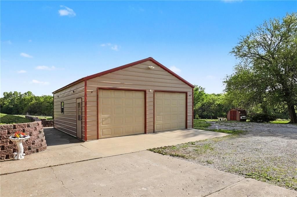 300 E Casey Road — photo 31