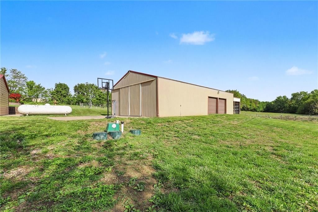 300 E Casey Road — photo 34