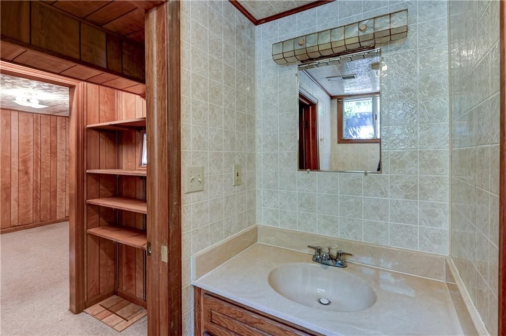 510 Vilas Street — photo 50