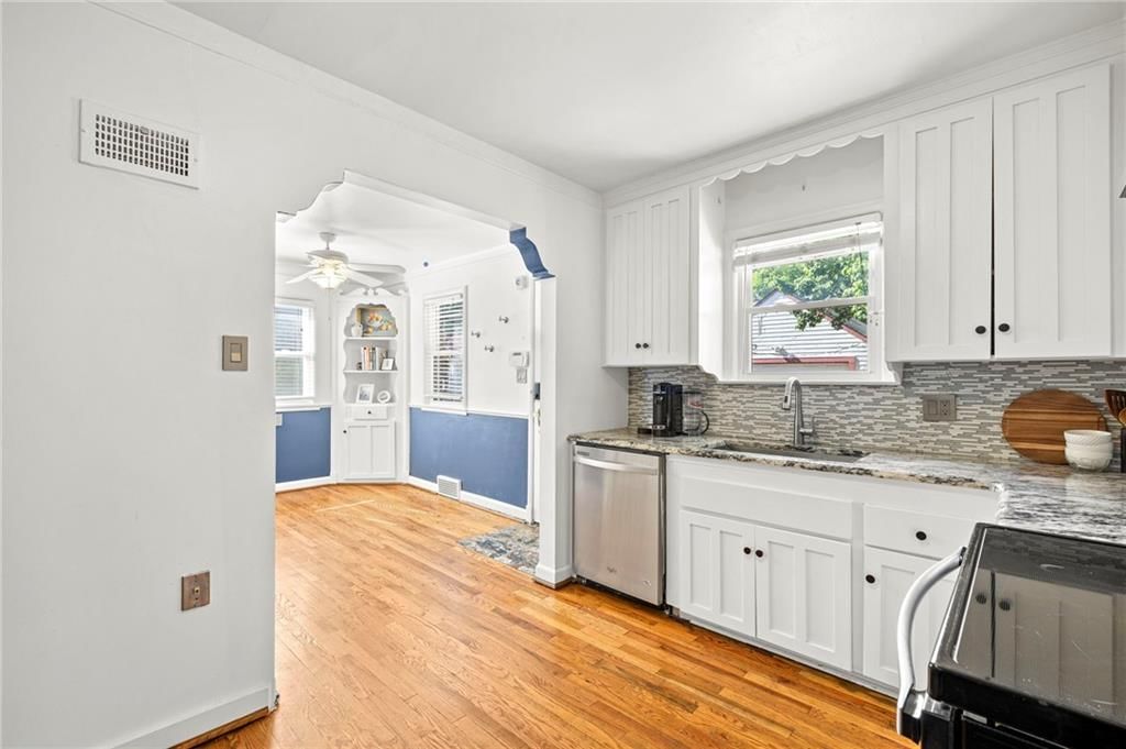 442 E 73rd Street — photo 39