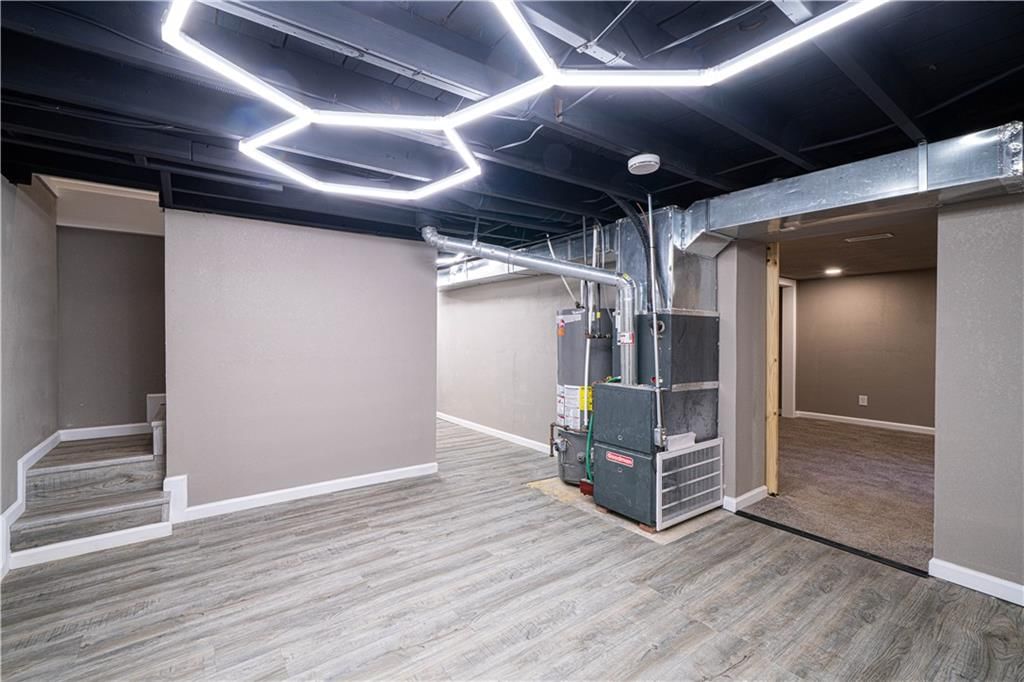 2506 Oak Street — photo 15