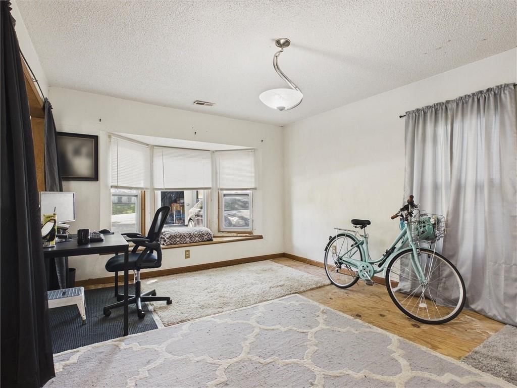 10406 W 56th Terrace — photo 12