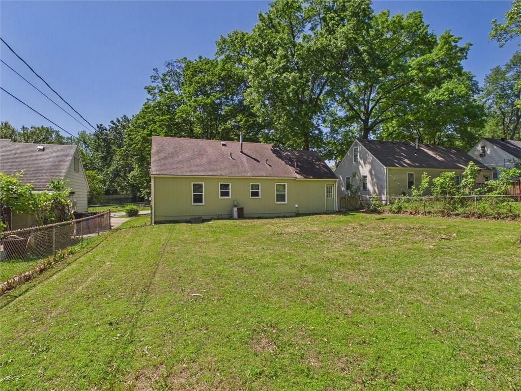 10406 W 56th Terrace — photo 28