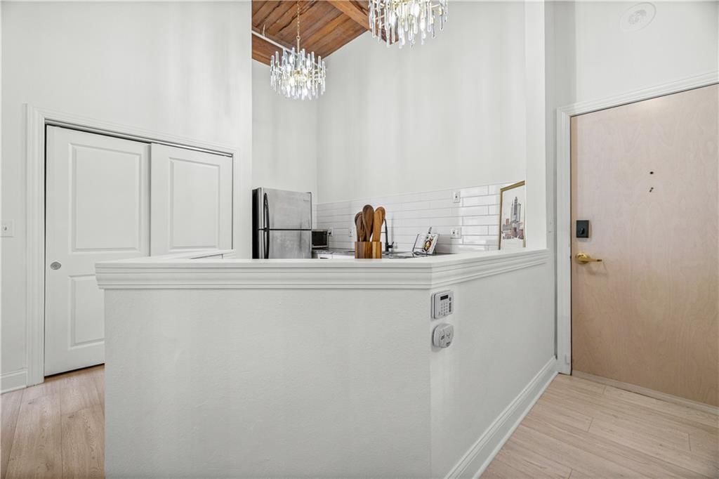 308 W 8th Street — photo 7