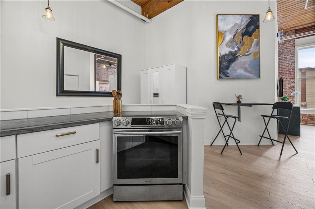 308 W 8th Street — photo 10