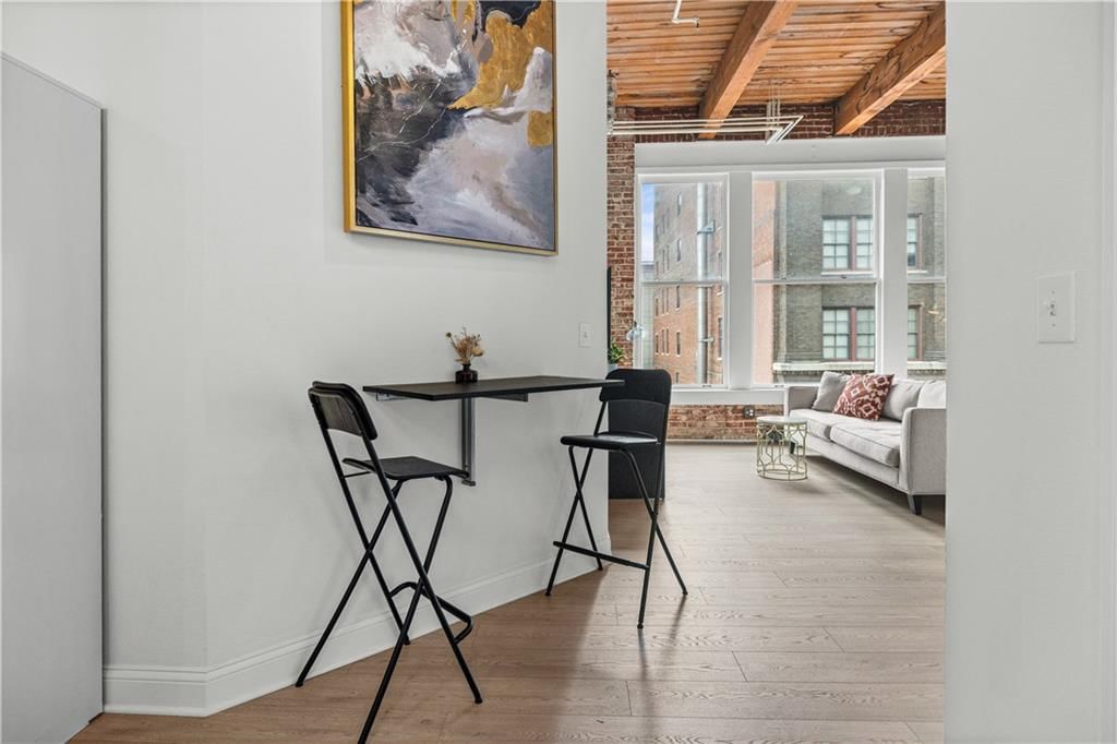 308 W 8th Street — photo 11