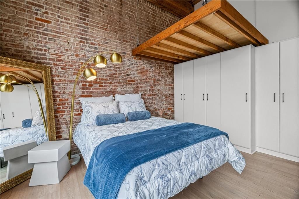 308 W 8th Street — photo 14
