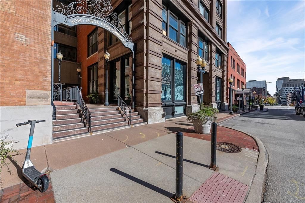 308 W 8th Street — photo 16