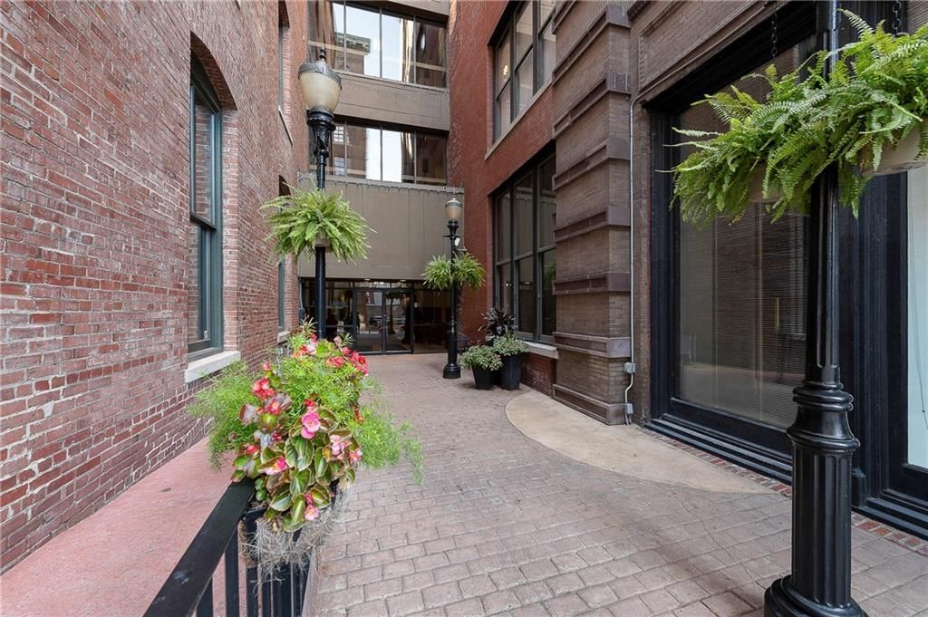 308 W 8th Street — photo 20