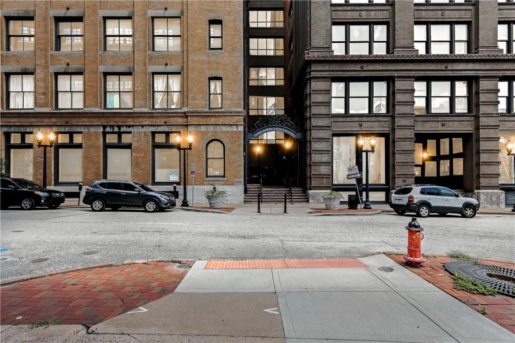 308 W 8th Street — photo 22