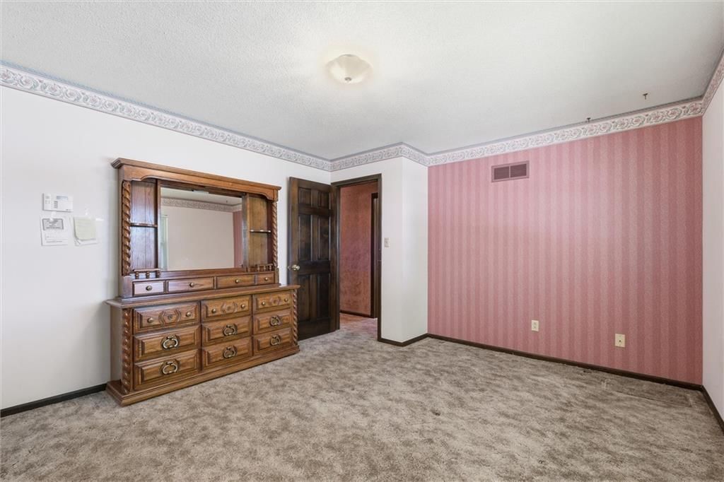 3300 S Phelps Road — photo 15