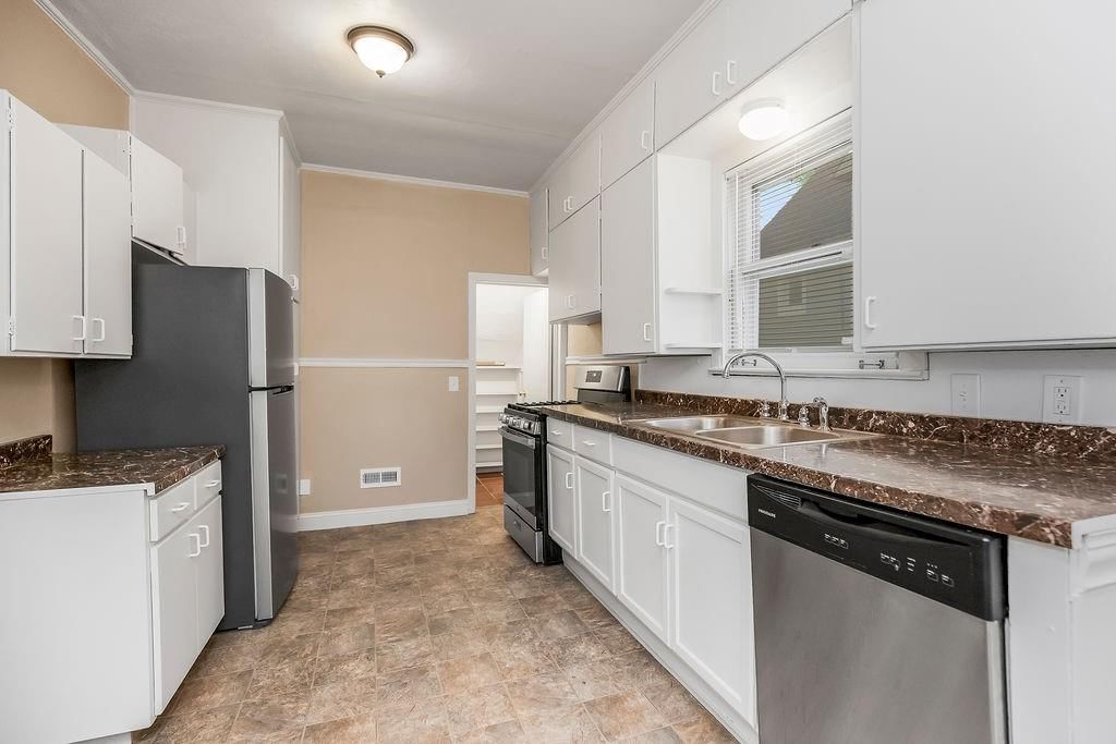 635 S Fuller Avenue — photo 13
