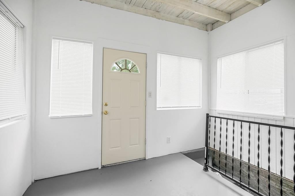 635 S Fuller Avenue — photo 26