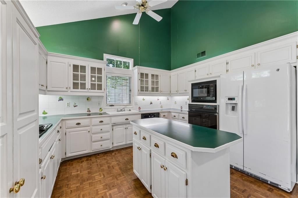 14936 Rhodes Circle — photo 12