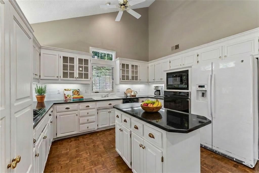 14936 Rhodes Circle — photo 13