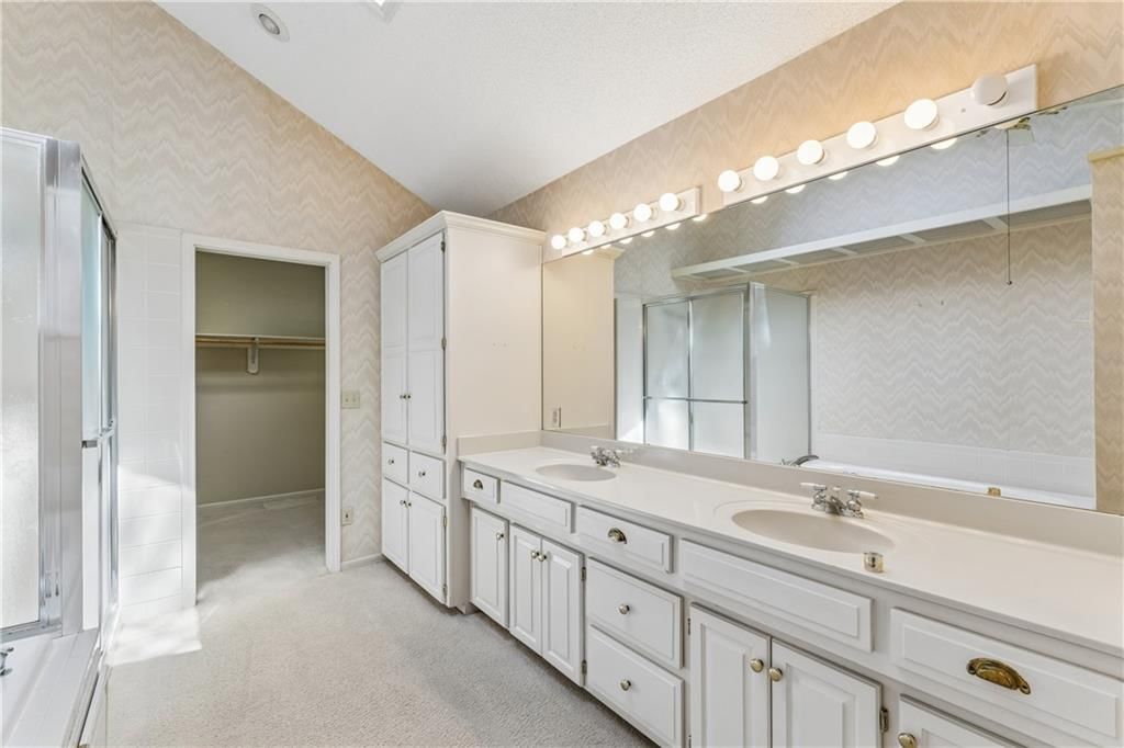 14936 Rhodes Circle — photo 28