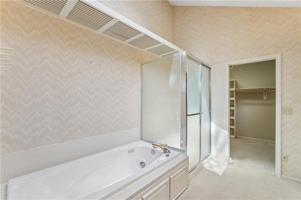 14936 Rhodes Circle — photo 30