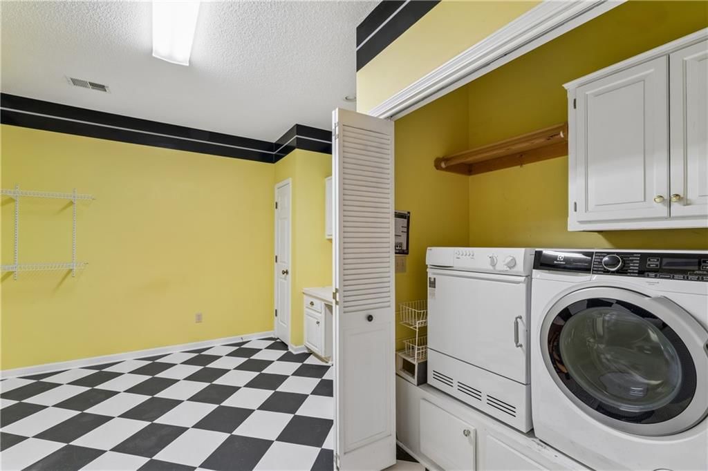 14936 Rhodes Circle — photo 32