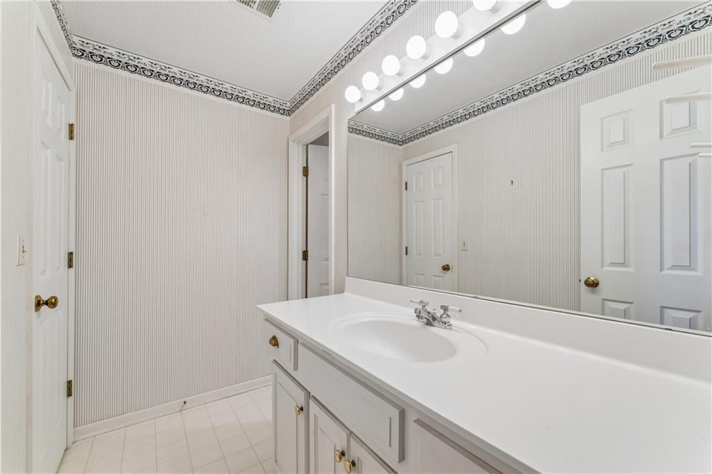 14936 Rhodes Circle — photo 39