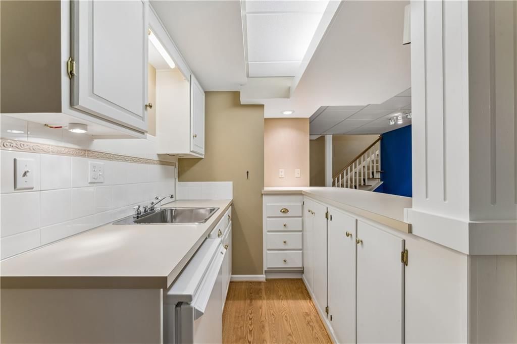 14936 Rhodes Circle — photo 49