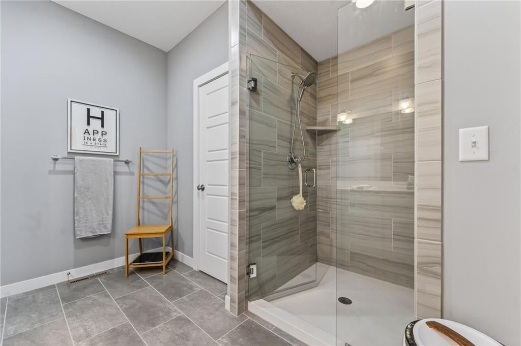 8125 N Farley Avenue — photo 18
