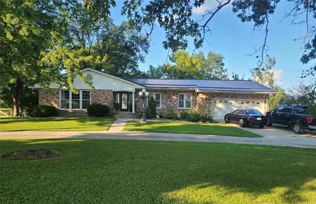32267 State Highway PP N/A, Macon, MO