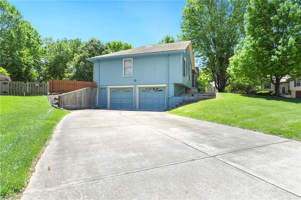 1401 NE Bronze Drive — photo 5