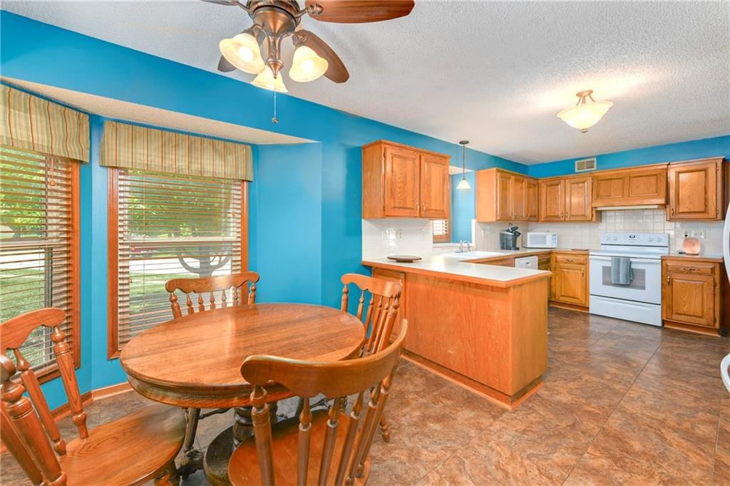 1401 NE Bronze Drive — photo 12