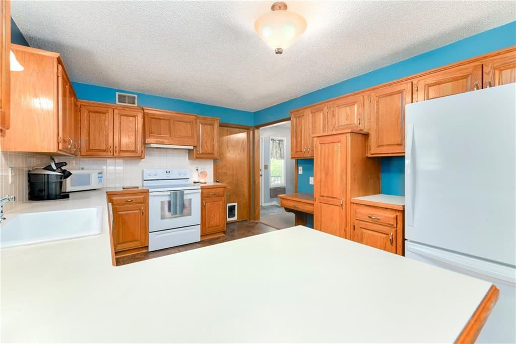 1401 NE Bronze Drive — photo 14